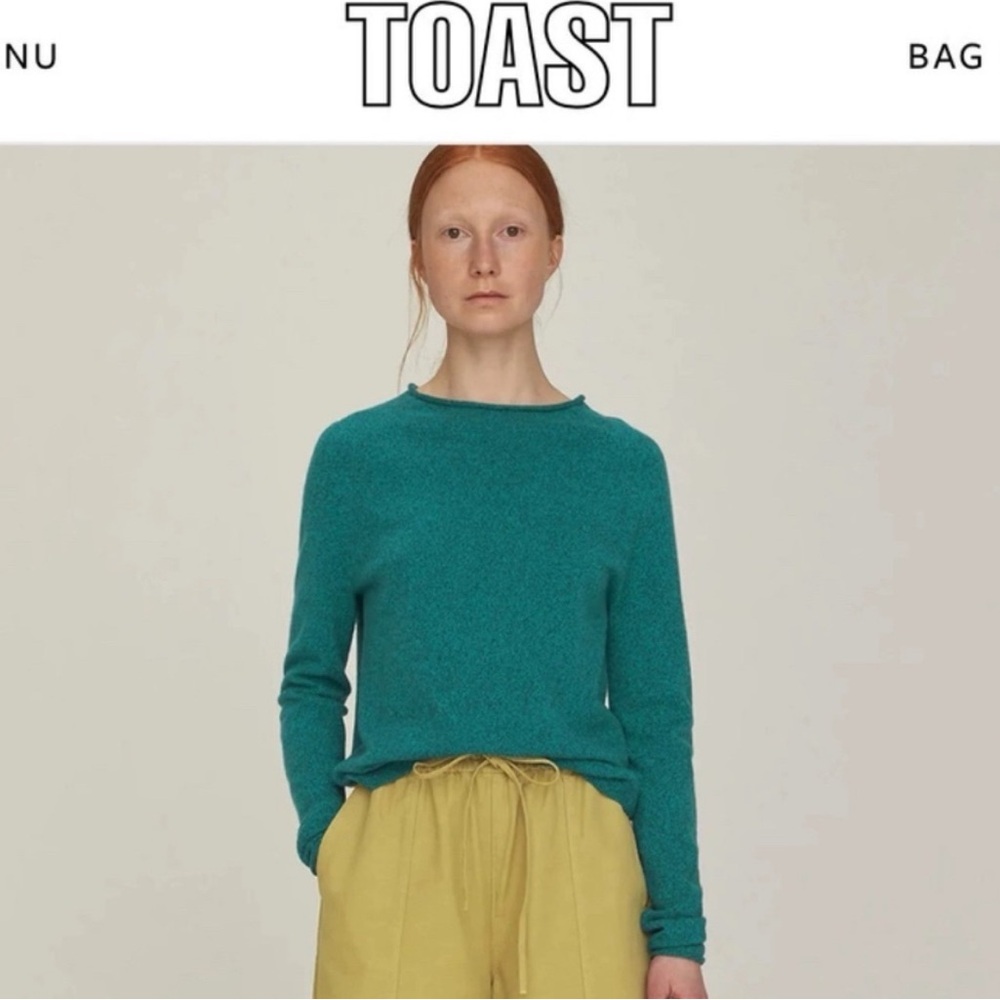 TOAST 70%Wool 30%Cashmere Soft and Beautiful Sweater